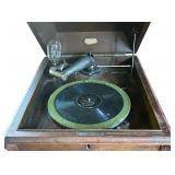 LR - Antique Victor Victrola VV-XI Talking Machine with Cabinet and Turntable