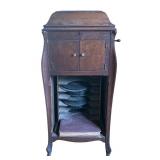 LR - Antique Victor Victrola VV-XI Talking Machine with Cabinet and Turntable