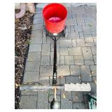 G - Scotts Broadcast Lawn Spreader and Turf Builder Grass Seed Mix