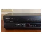 FR - Sharp VC-A560U 4-Head VHS VCR Video Cassette Recorder
