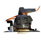 U - Black & Decker 7-1/4 Inch Deluxe Saw Type A