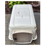 G - Pet Mate Plastic Pet Kennel