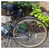 G - Giant Farrago Hybrid Bicycle