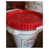 LOT OF 10 5 GALLON BUCKETS WITH LIDS