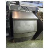 Manitowoc Ice Machine 26"X26"X38"