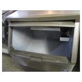 Manitowoc Ice Machine 26"X26"X38"