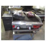 APW Wyott Gas Grill w/Cart 24"x25"x16"