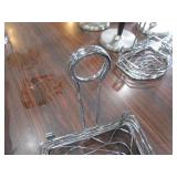 (4) Condiment/Menu Holders (4) Paper Towel Holders