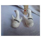 Ceramic Goose Salt and Pepper Shakers Nashville Tennessee Souvenir
