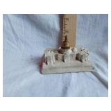 United States Capitol Building Souvenir Salt and Pepper Shaker