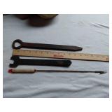 DeWalt Phillips Bit Set, Trowels, Tool Wrenches, Putty Pencil, Mirror Holders, and Miscellaneous Fasteners