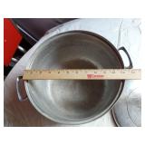 Comet Aluminum Cookware including Large Pot, Medium Pot, Small Pot with Lids