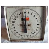 Hanson Utility Scale and Vintage Kitchen Scale with Bowl