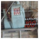 Seeburg Select-o-Matic 100 HF100G Jukebox - Untested, Damaged Glass
