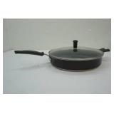 Wearever Large Frying Pan With Cover 12.5" diameter