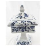Blue Danube Covered Pedestal Wedding Bowl Porcelain Japan