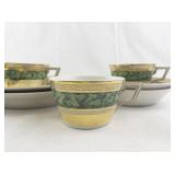 WWI KPM (Königliche Porzellan-Manufaktur) Set of 4 Porcelain Tea Cups with Saucers and Plates Gold and Green Ivy Design