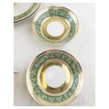 WWI KPM (Königliche Porzellan-Manufaktur) Set of 4 Porcelain Tea Cups with Saucers and Plates Gold and Green Ivy Design
