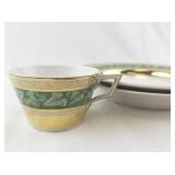 WWI KPM (Königliche Porzellan-Manufaktur) Set of 4 Porcelain Tea Cups with Saucers and Plates Gold and Green Ivy Design