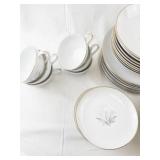 Kaysons Fine China Golden Rhapsody 1961 Dinnerware Set, 37 Pieces