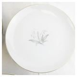Kaysons Fine China Golden Rhapsody 1961 Dinnerware Set, 37 Pieces