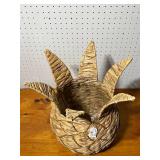 Large Pineapple-Shaped Woven Straw Basket Planter