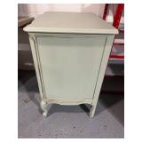 Vintage Style 3-Drawer Chest with Elegant Handles