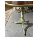 Vintage-Style Round Pedestal Table with Green Base