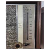 Vintage Zenith Solid State FM/AM Radio with Wood Cabinet