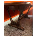 Vintage Table with two leaves and 6 chairs