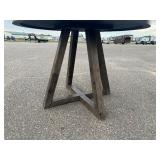 ROUND DINING ROOM TABLE