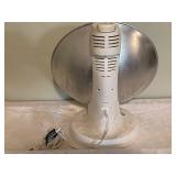 Presto HeatDish Plus Footlight Parabolic Electric Heater
