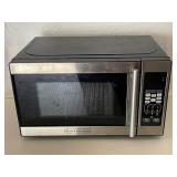 Black+Decker Digital Countertop Microwave Oven with Turntable