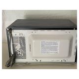 Black+Decker Digital Countertop Microwave Oven with Turntable