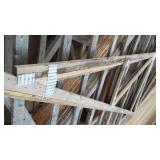 Roof Trusses (38) See Information in Pictures.