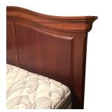 MB - Elegant Queen Wooden Headboard