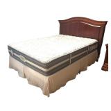 MB - Elegant Queen Wooden Headboard