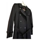 LL - Burberrys Black Trench Coat with Belt and Plaid Lining