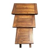 LL - Set of 3 Oak Nesting Tables with Turned Legs