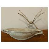 LL - Decorative Vintage-Style Metal Bowl with Iron Stand