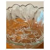 LL - Set of 3 Pressed Glass Serving Bowls with Floral Pattern
