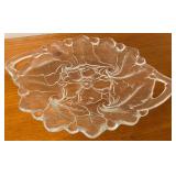 LL - Set of 3 Pressed Glass Serving Bowls with Floral Pattern