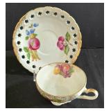 Delicate VintageTeacup & Saucer Sets