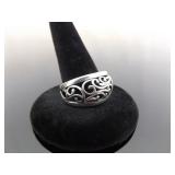 .925 Sterling Silver Scrolled Ring Size 9