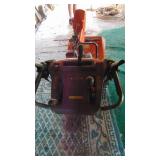 ST224 Husqvarna Snowblower with Electric Start. Looks Brand New, Little to no wear.