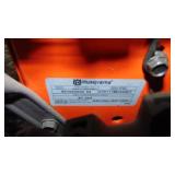 ST224 Husqvarna Snowblower with Electric Start. Looks Brand New, Little to no wear.
