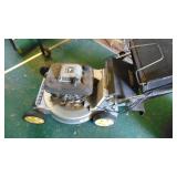 John Deere Self-Propelled Push Mower with Bagger, Hasn