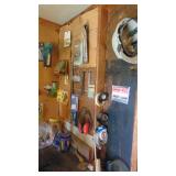 Contents on Wall and Floor, Many Usable items