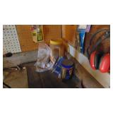 Contents on Wall and Floor, Many Usable items