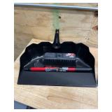 Libman - Lot of 4 - 2 929 Outdoor Scoop with Telescoping Handle and 2 535.0 Brush Head, Wash Brush, Scrubbing Surface, 10" x 6"